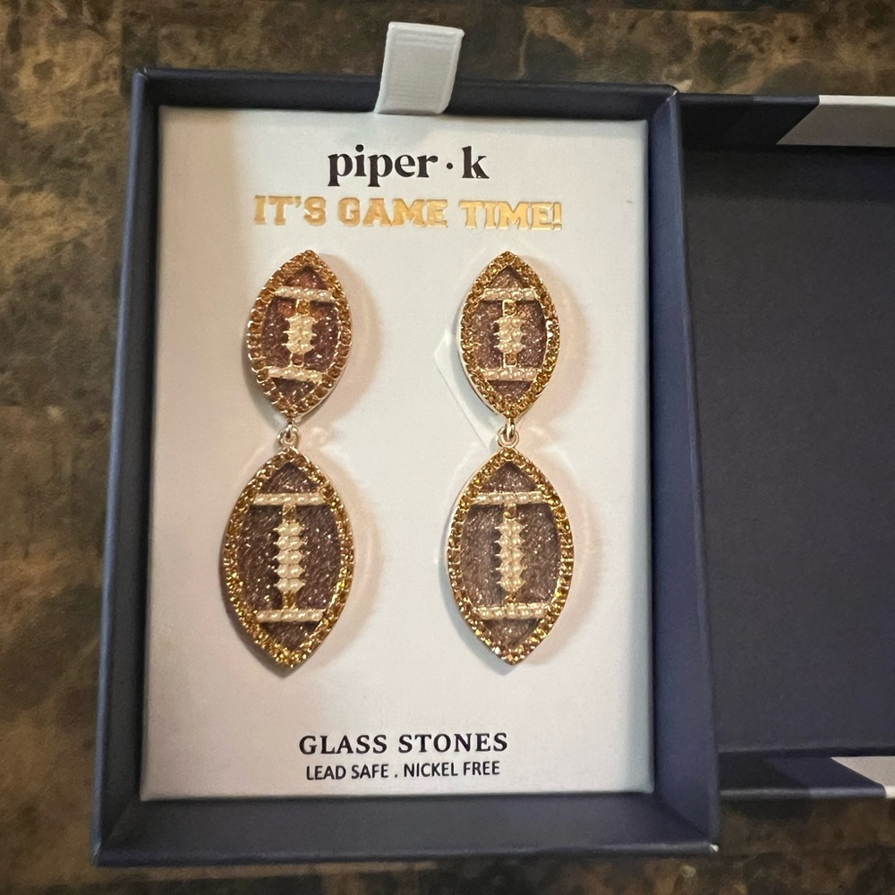 NIB Piper K Gold and Brown Glass Stone Earrings